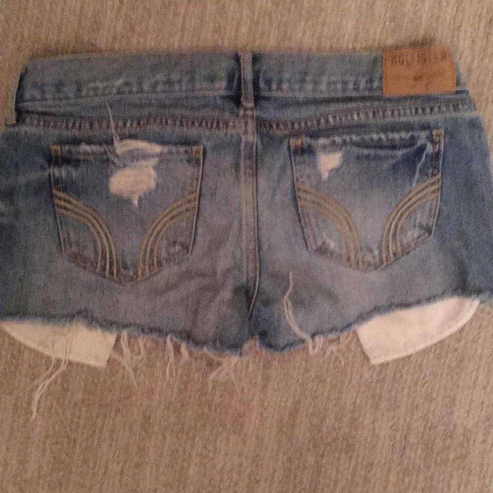 Low rise ripped shorts